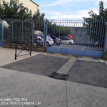 Le Pandora, Proche Tour Magne, Parking Et Terrasse Lejlighed Nîmes Eksteriør billede